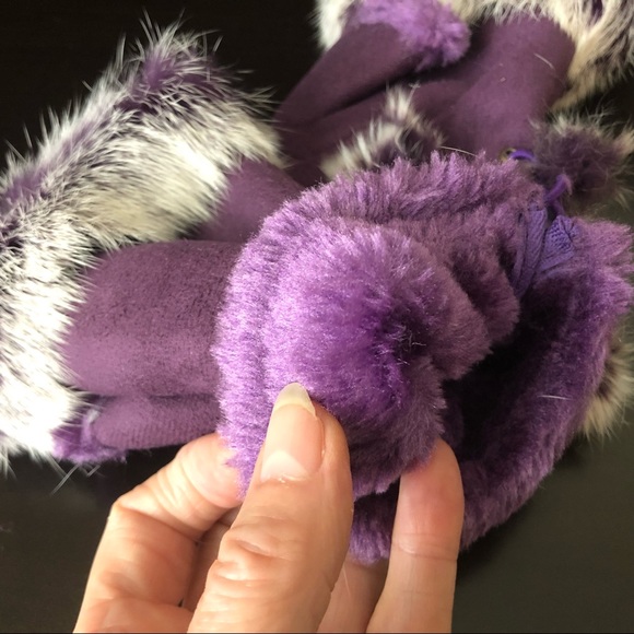 NWT purple fingerless mittens angora fur gloves Purple warm faux suede Pompom - Picture 6 of 8